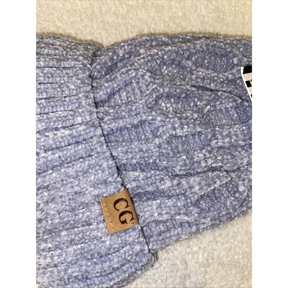 Couture Gems Women’s Cable Knit Beanie Faux Fur Pom-pom Gray OS NWT - Picture 3 of 3